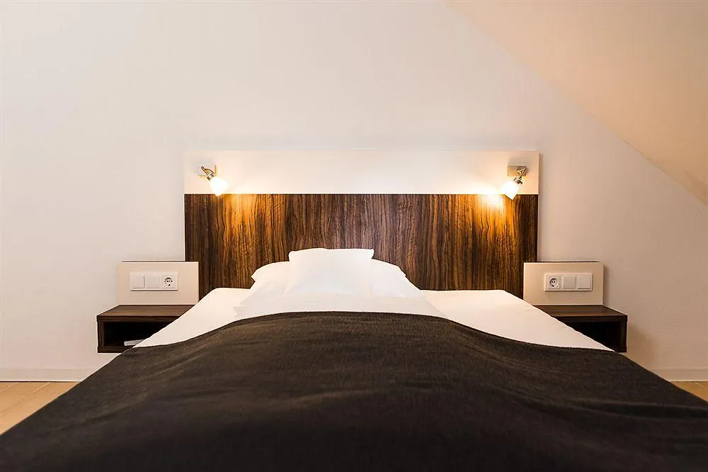 4Mex Hotel & Living Münih 3*,